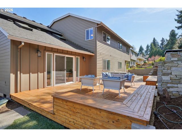 5202 NELCO Cir, West Linn, OR 97068