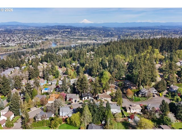 5202 NELCO Cir, West Linn, OR 97068