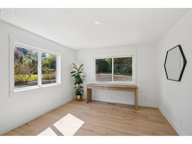 5202 NELCO Cir, West Linn, OR 97068