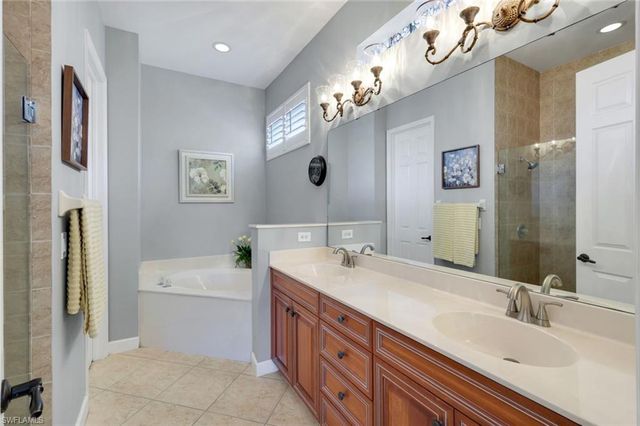 3232 Sundance CIR, Naples, FL 34109