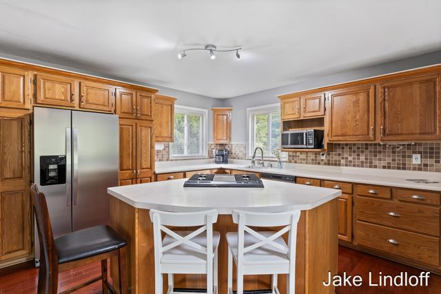 11014 E Royal Road, Stanwood, MI 49346
