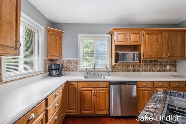 11014 E Royal Road, Stanwood, MI 49346