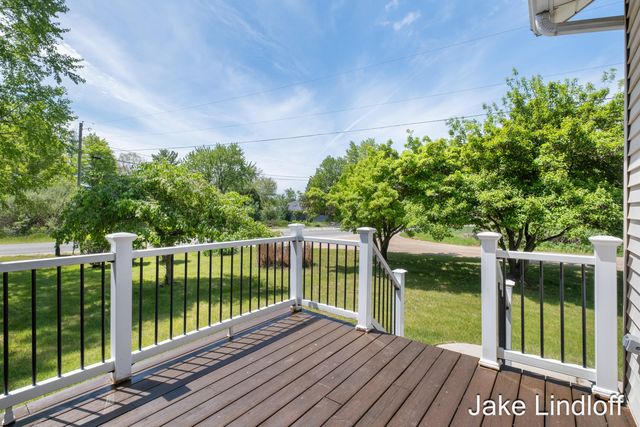 11014 E Royal Road, Stanwood, MI 49346