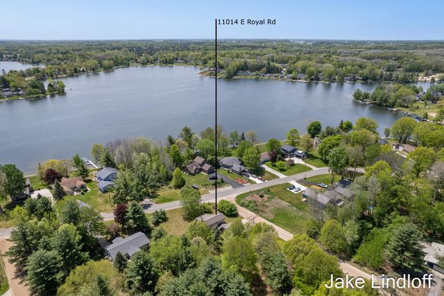 11014 E Royal Road, Stanwood, MI 49346
