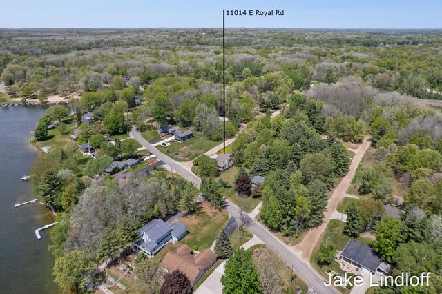 11014 E Royal Road, Stanwood, MI 49346