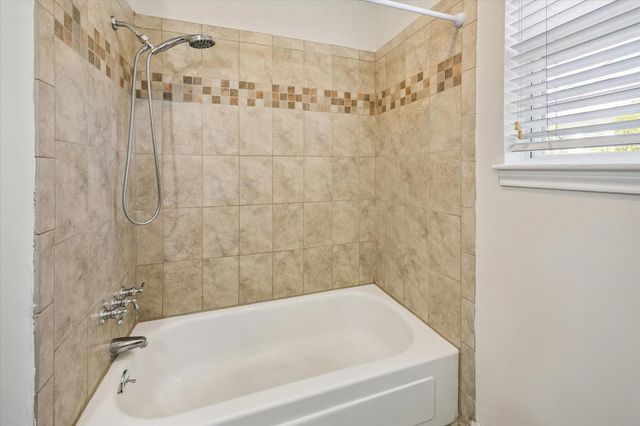 5942 Portal Drive, Houston, TX 77096