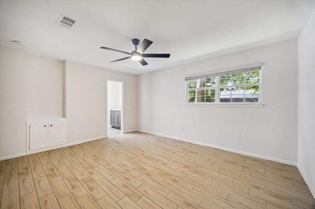 5942 Portal Drive, Houston, TX 77096