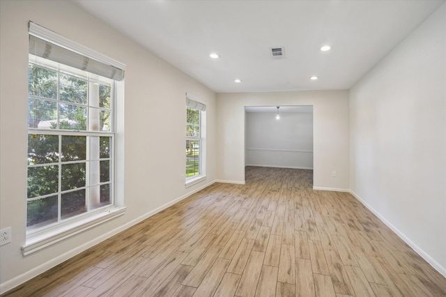 5942 Portal Drive, Houston, TX 77096