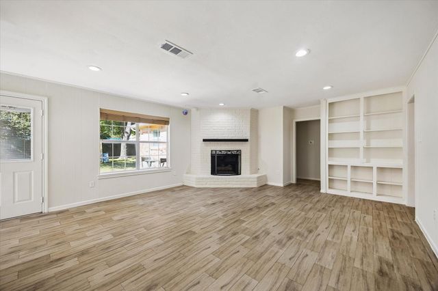 5942 Portal Drive, Houston, TX 77096