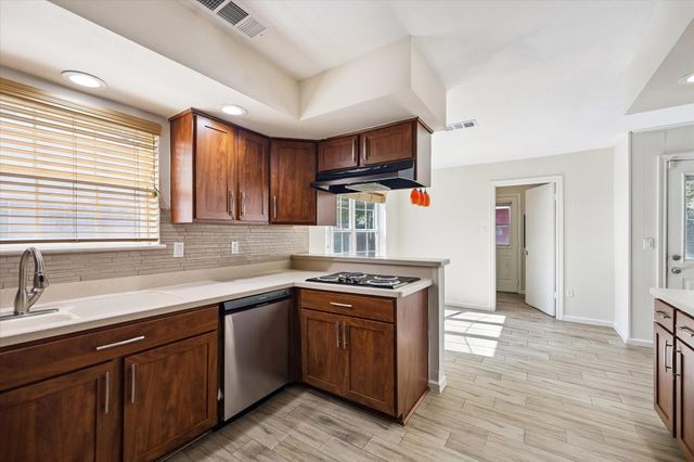 5942 Portal Drive, Houston, TX 77096