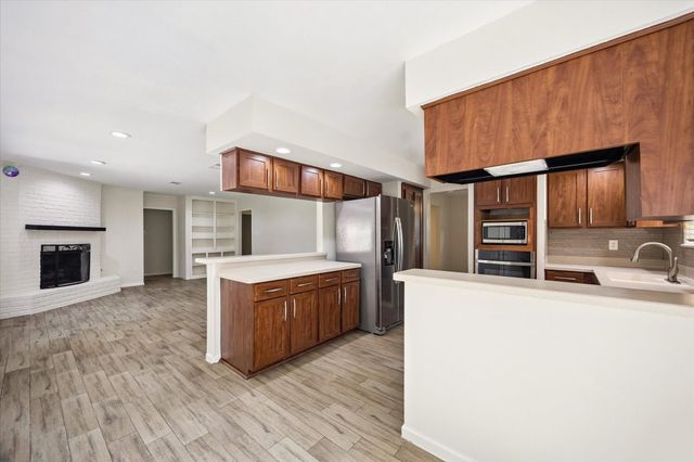 5942 Portal Drive, Houston, TX 77096
