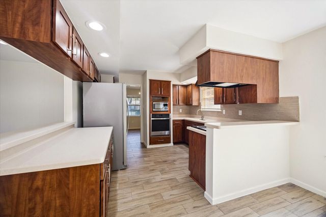 5942 Portal Drive, Houston, TX 77096