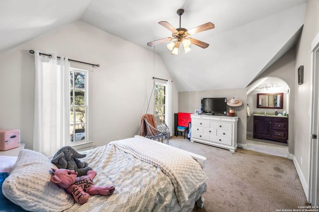 9833 Saxet, Boerne, TX 78006