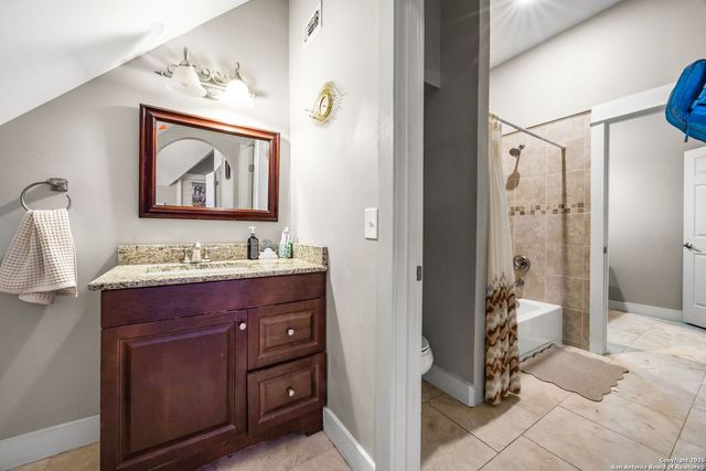 9833 Saxet, Boerne, TX 78006