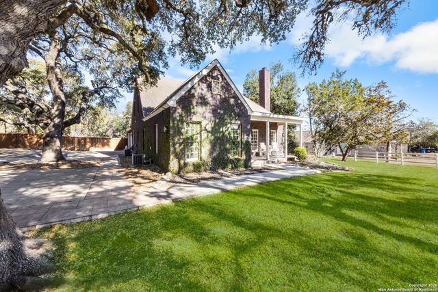 9833 Saxet, Boerne, TX 78006