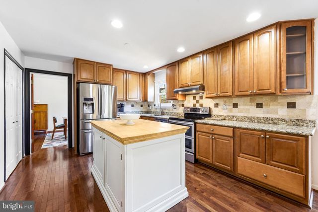 132 RED FOX CIR, Glen Burnie, MD 21061
