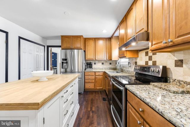 132 RED FOX CIR, Glen Burnie, MD 21061