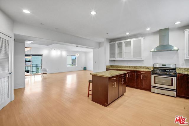 5232 Satsuma Avenue 202, North Hollywood (los Angeles), CA 91601