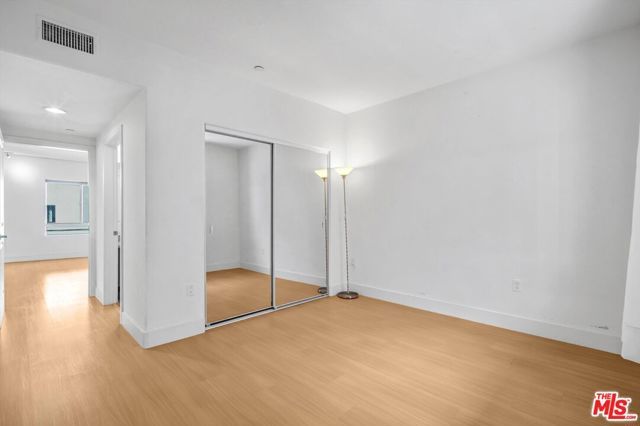 5232 Satsuma Avenue 202, North Hollywood (los Angeles), CA 91601