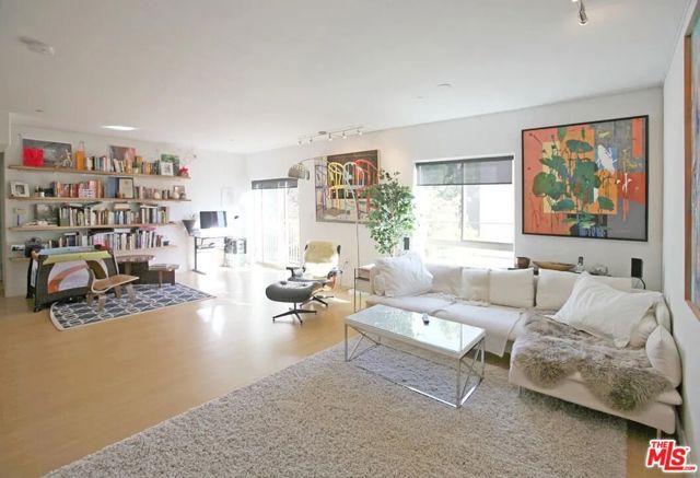 5232 Satsuma Avenue 202, North Hollywood (los Angeles), CA 91601