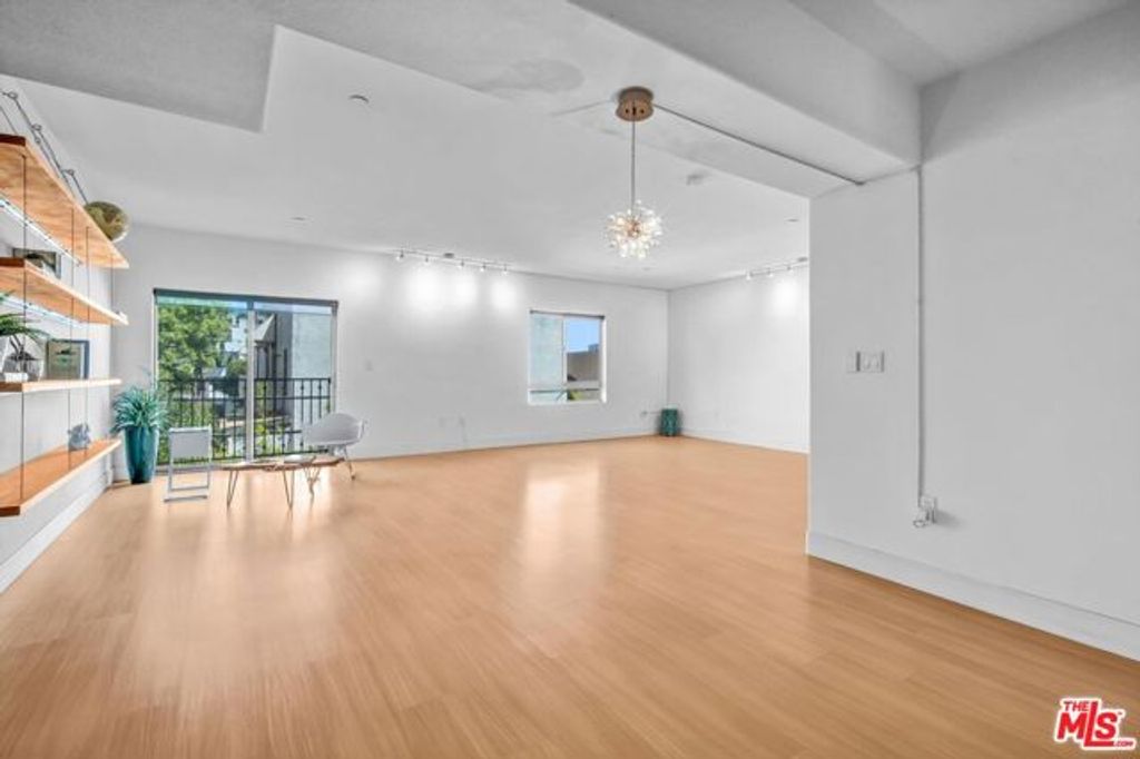 5232 Satsuma Avenue 202, North Hollywood (los Angeles), CA 91601