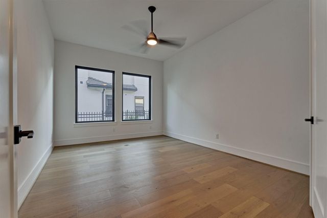 18 Squire Creek Way, Spring, TX 77389