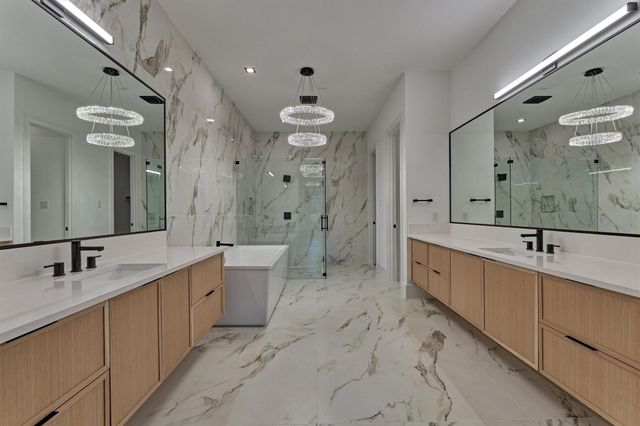 18 Squire Creek Way, Spring, TX 77389