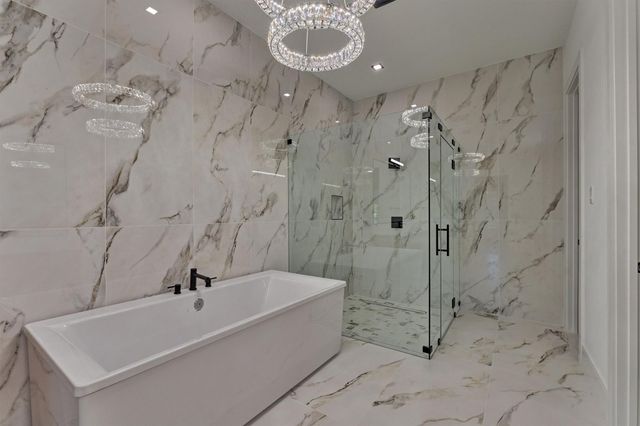 18 Squire Creek Way, Spring, TX 77389