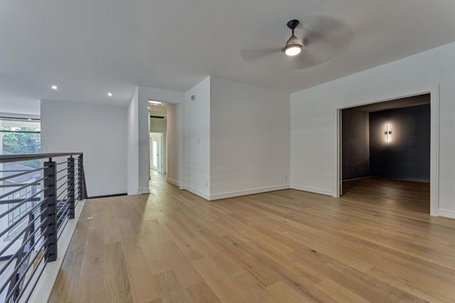 18 Squire Creek Way, Spring, TX 77389