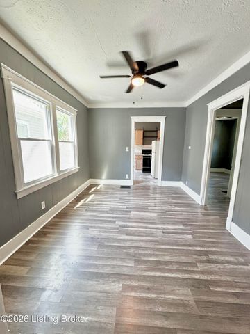 820 S 42nd St, Louisville, KY 40211