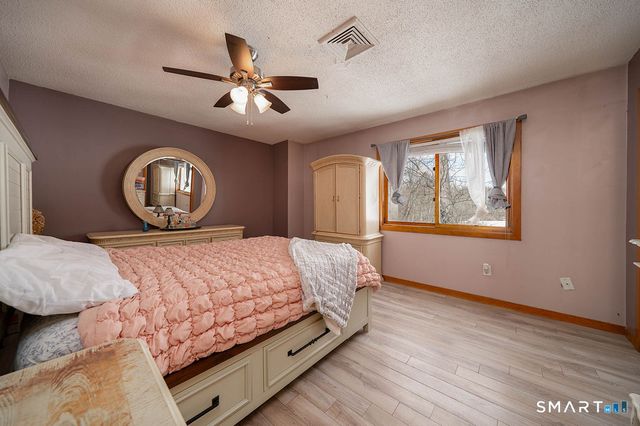 219 Twin Lakes Road APT A, North Branford, CT 06471