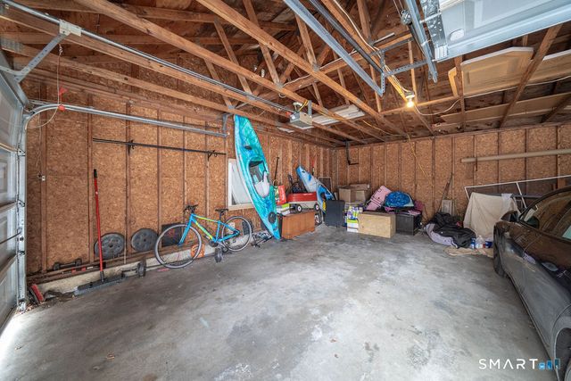 219 Twin Lakes Road APT A, North Branford, CT 06471