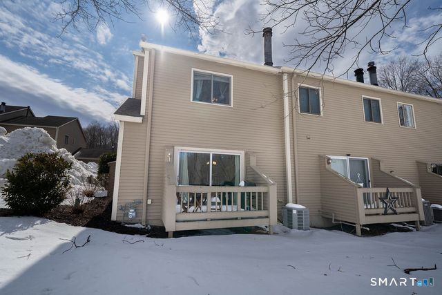 219 Twin Lakes Road APT A, North Branford, CT 06471