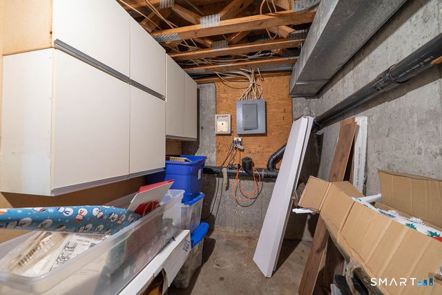 219 Twin Lakes Road APT A, North Branford, CT 06471