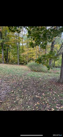 219 Twin Lakes Road APT A, North Branford, CT 06471