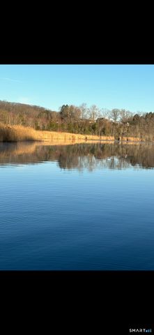 219 Twin Lakes Road APT A, North Branford, CT 06471