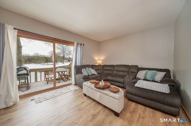 219 Twin Lakes Road APT A, North Branford, CT 06471