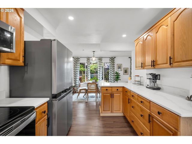 17130 Nw VALSETZ Ct, Beaverton, OR 97006