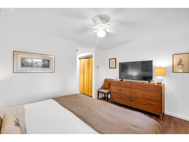 17130 Nw VALSETZ Ct, Beaverton, OR 97006