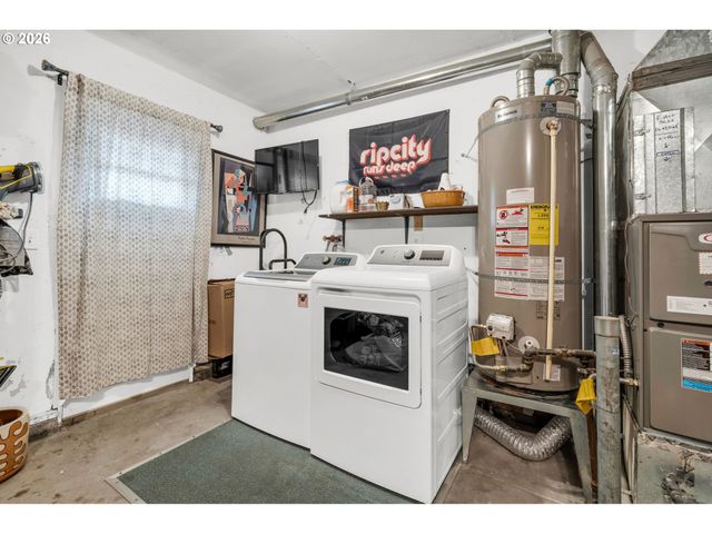 17130 Nw VALSETZ Ct, Beaverton, OR 97006