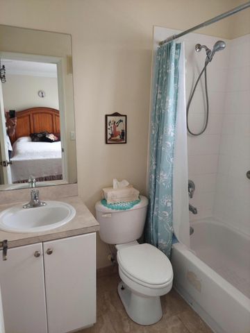 2208 SE 24th Place, Homestead, FL 33035