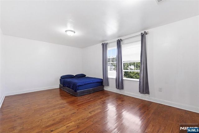17 Stanton Street, Newark, NJ 07114
