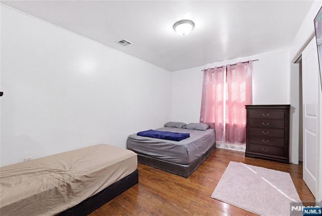 17 Stanton Street, Newark, NJ 07114