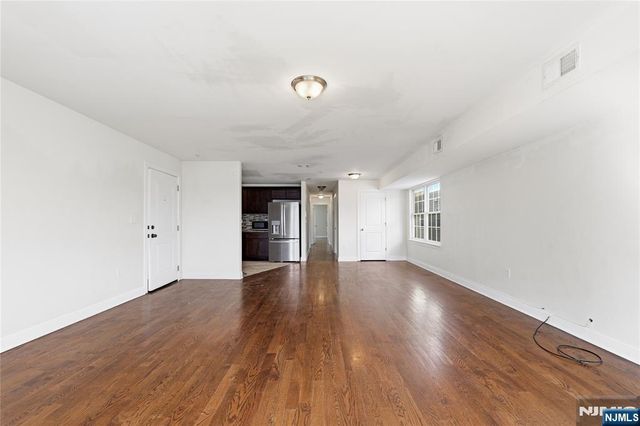 17 Stanton Street, Newark, NJ 07114