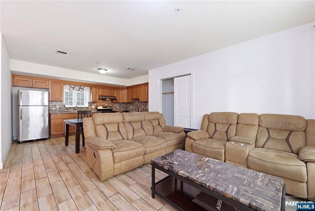 17 Stanton Street, Newark, NJ 07114