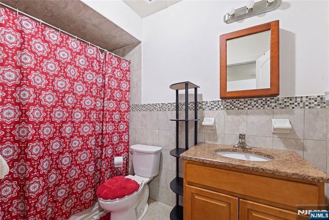 17 Stanton Street, Newark, NJ 07114