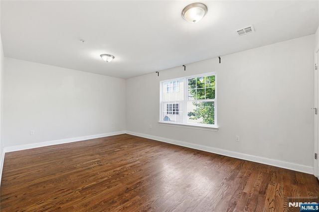 17 Stanton Street, Newark, NJ 07114