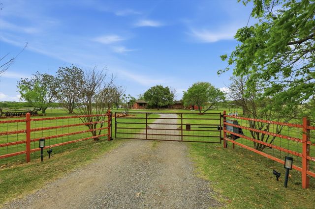 10965 Swafford Road, Justin, TX 76247