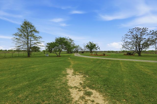 10965 Swafford Road, Justin, TX 76247