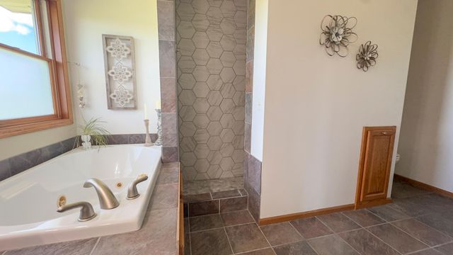 1454 166th Avenue, New Richmond, WI 54017